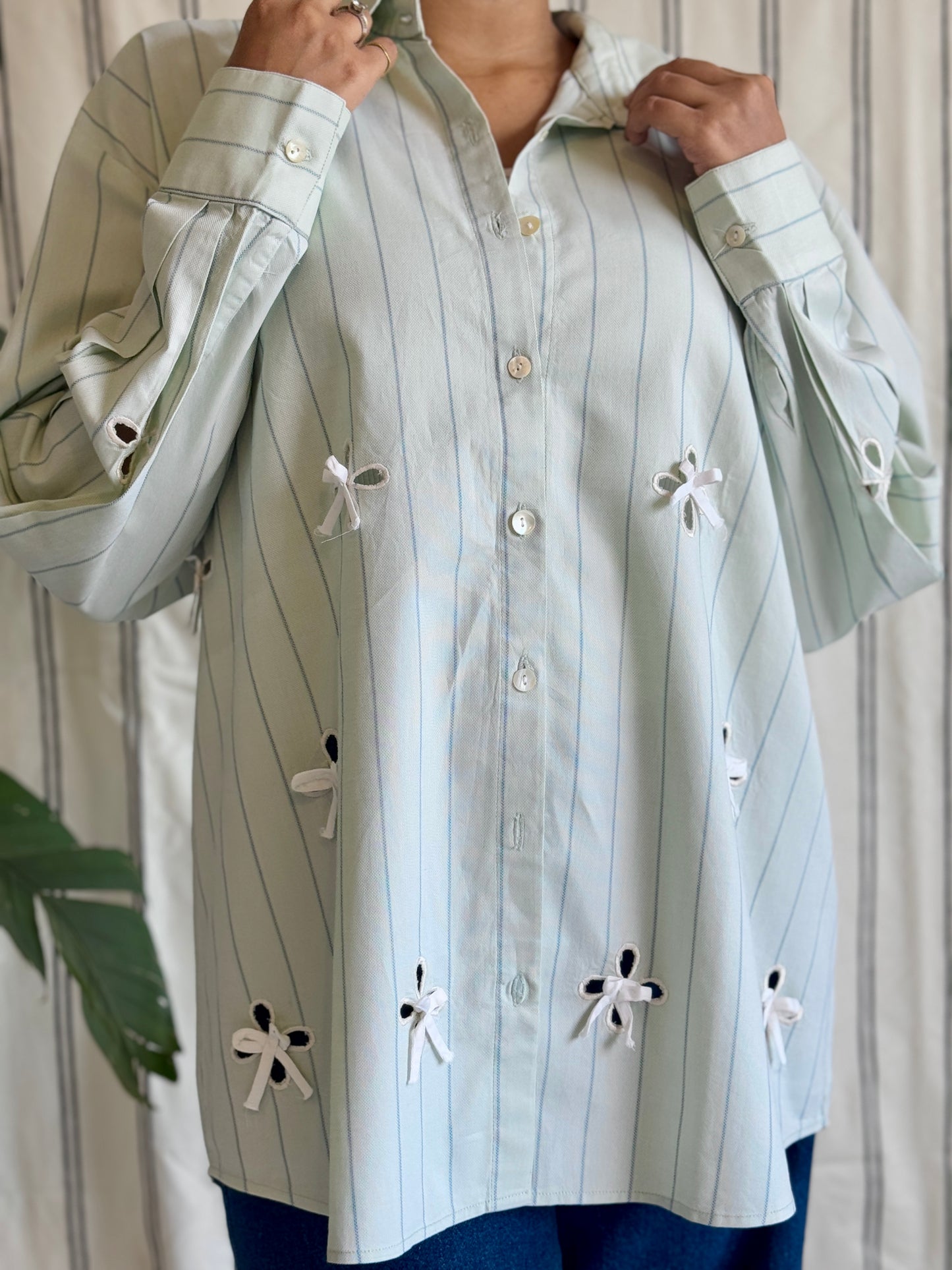 Flower cut-out Shirt